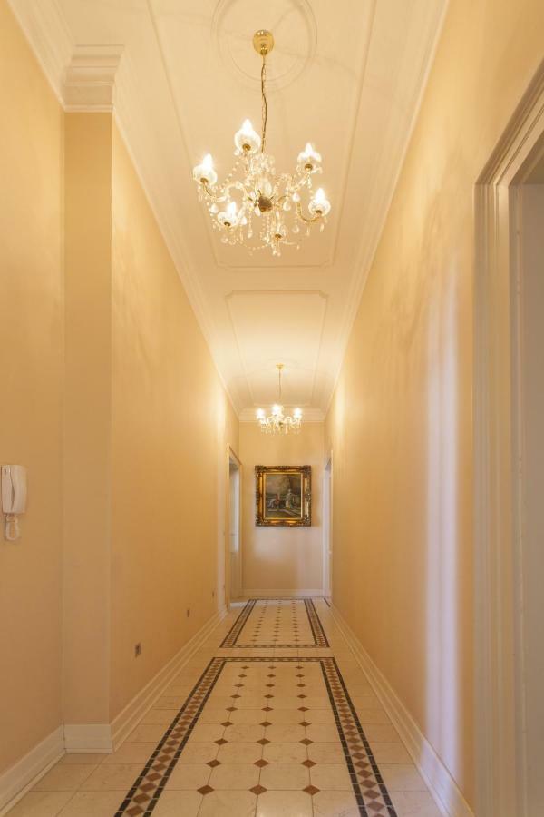 Filip'S Palace Luxurious Apartment 류블랴나 외부 사진