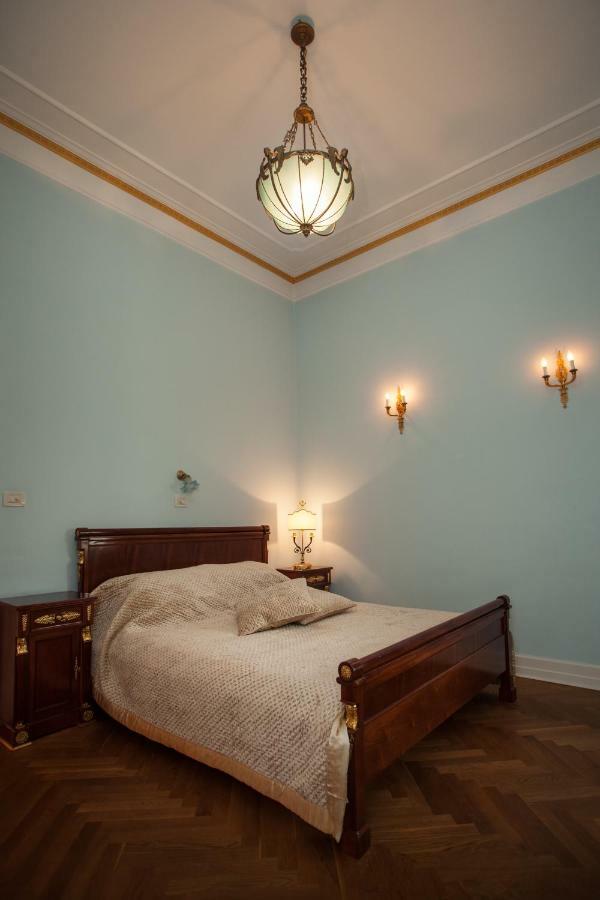 Filip'S Palace Luxurious Apartment 류블랴나 외부 사진