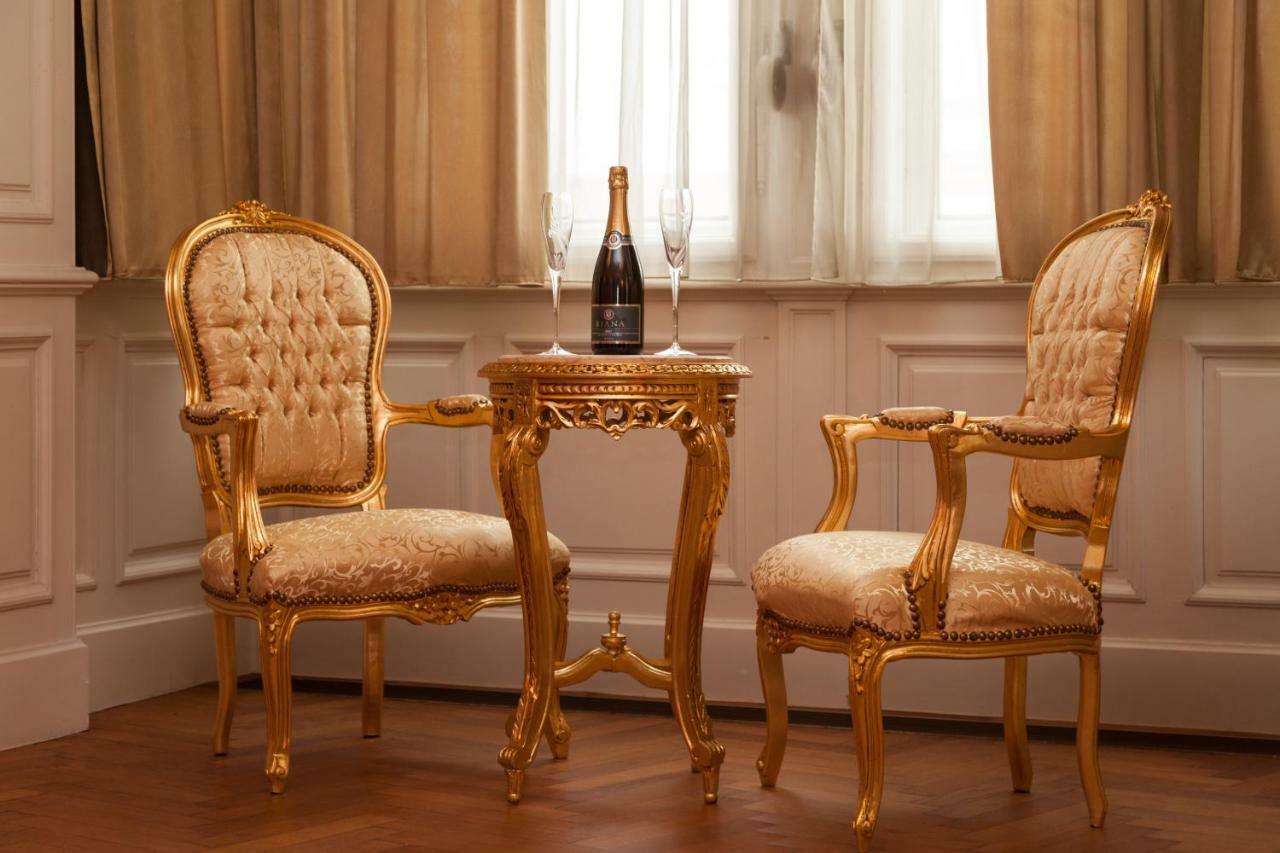 Filip'S Palace Luxurious Apartment 류블랴나 외부 사진