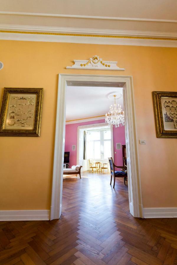 Filip'S Palace Luxurious Apartment 류블랴나 외부 사진