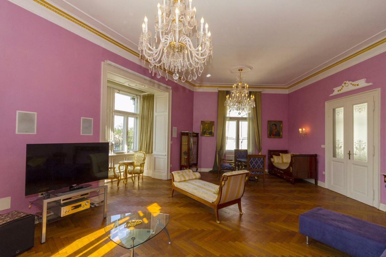 Filip'S Palace Luxurious Apartment 류블랴나 외부 사진