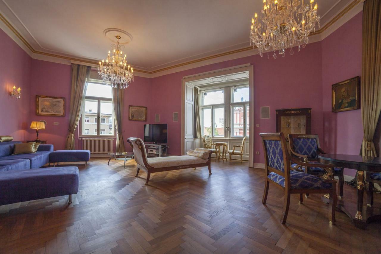 Filip'S Palace Luxurious Apartment 류블랴나 외부 사진
