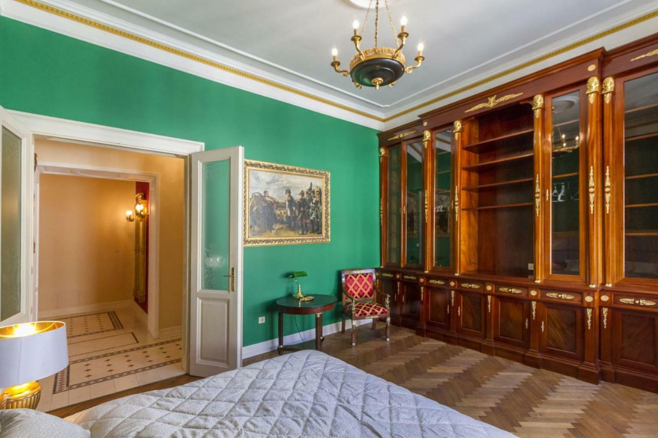 Filip'S Palace Luxurious Apartment 류블랴나 외부 사진