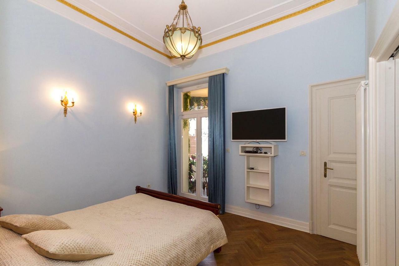 Filip'S Palace Luxurious Apartment 류블랴나 외부 사진