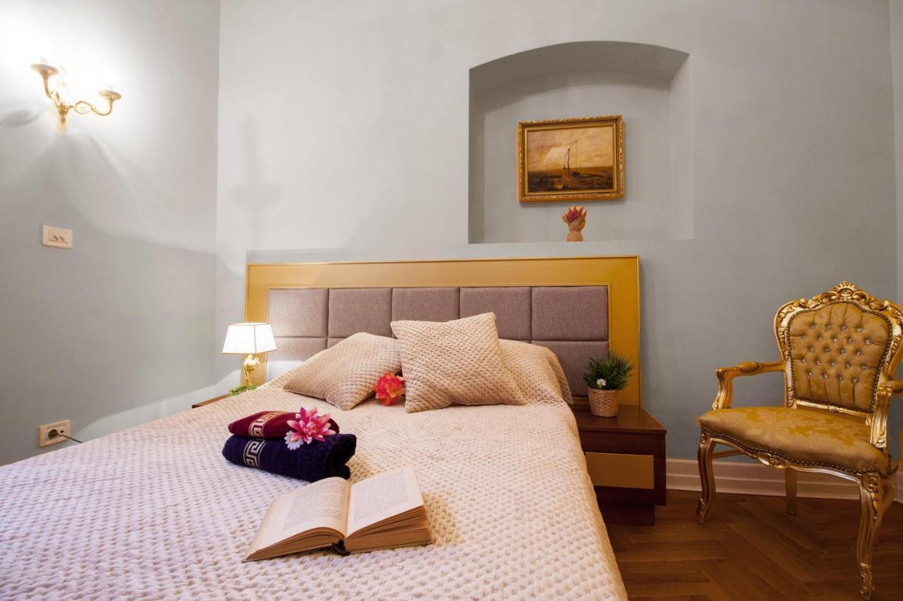 Filip'S Palace Luxurious Apartment 류블랴나 외부 사진
